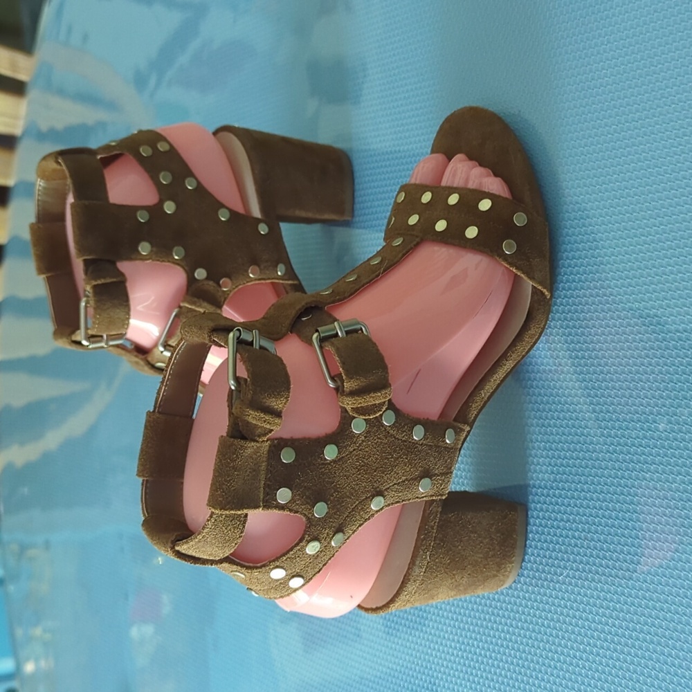 CUTE Saks Fifth Avenue Brown-ish Studded Suede Block Heel Sandals 6.5
